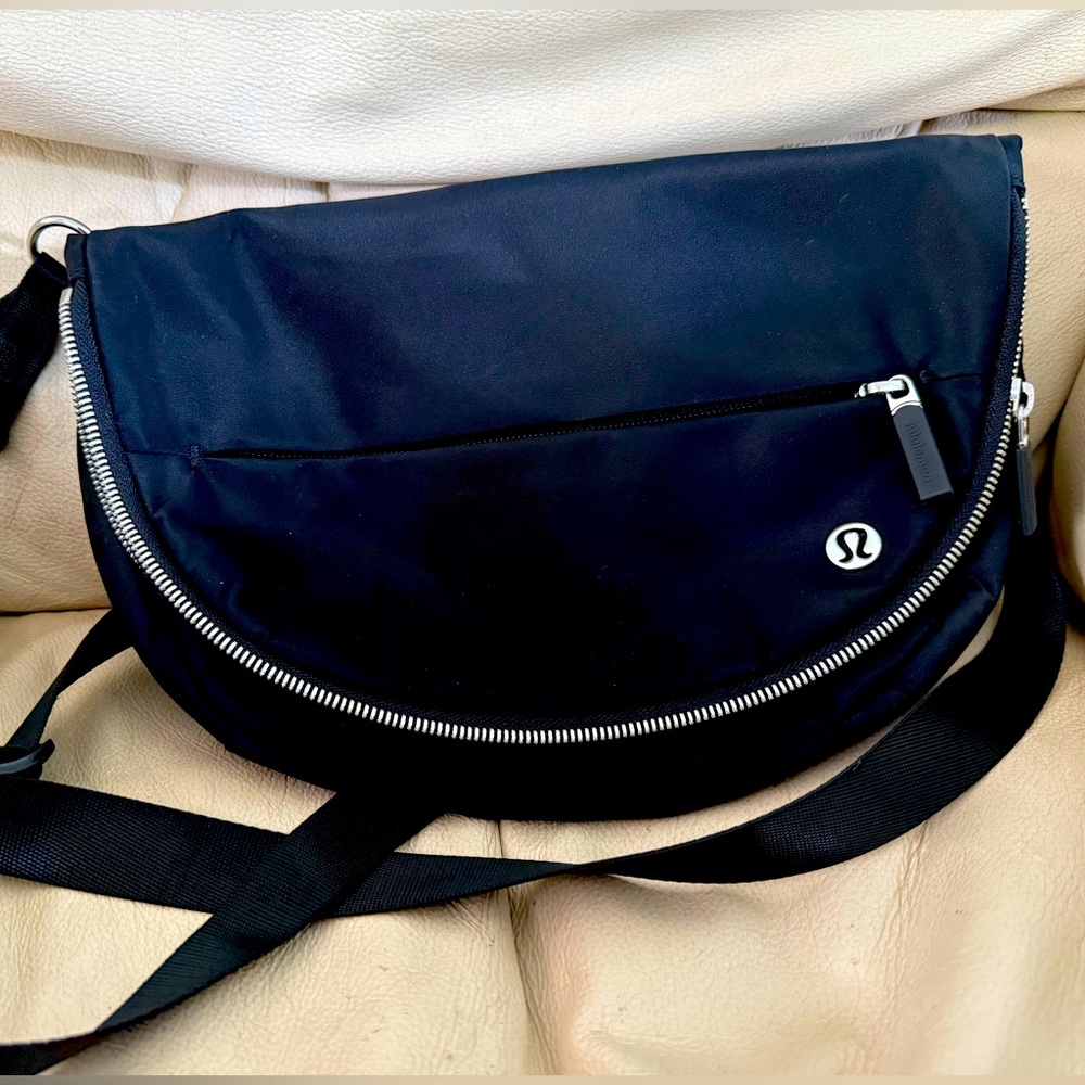 Lululemon 5L Festival Bag